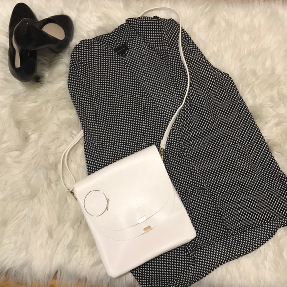 White Travel Purse - Picture 3 of 7